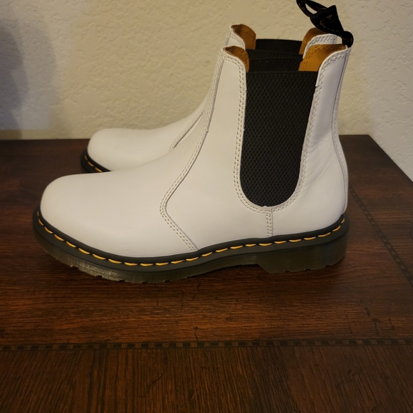 Dr Martens 2976 Softy T Chelsea Boots - Picture 3 of 6